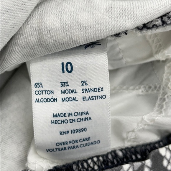 Seven7 Tummy Less High Rise Jeans - Picture 10 of 10